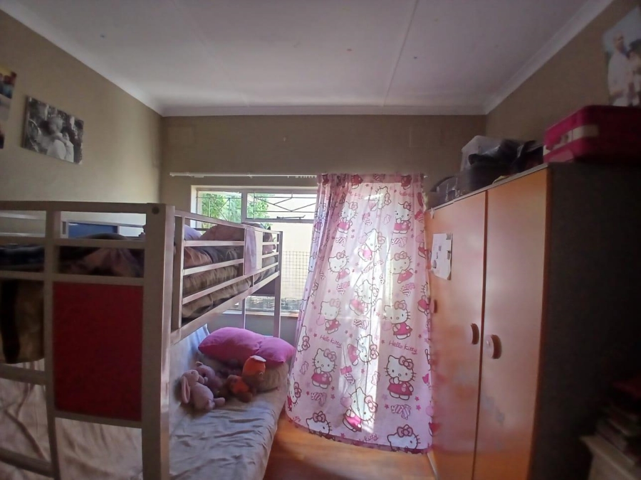 4 Bedroom Property for Sale in Avondale Western Cape